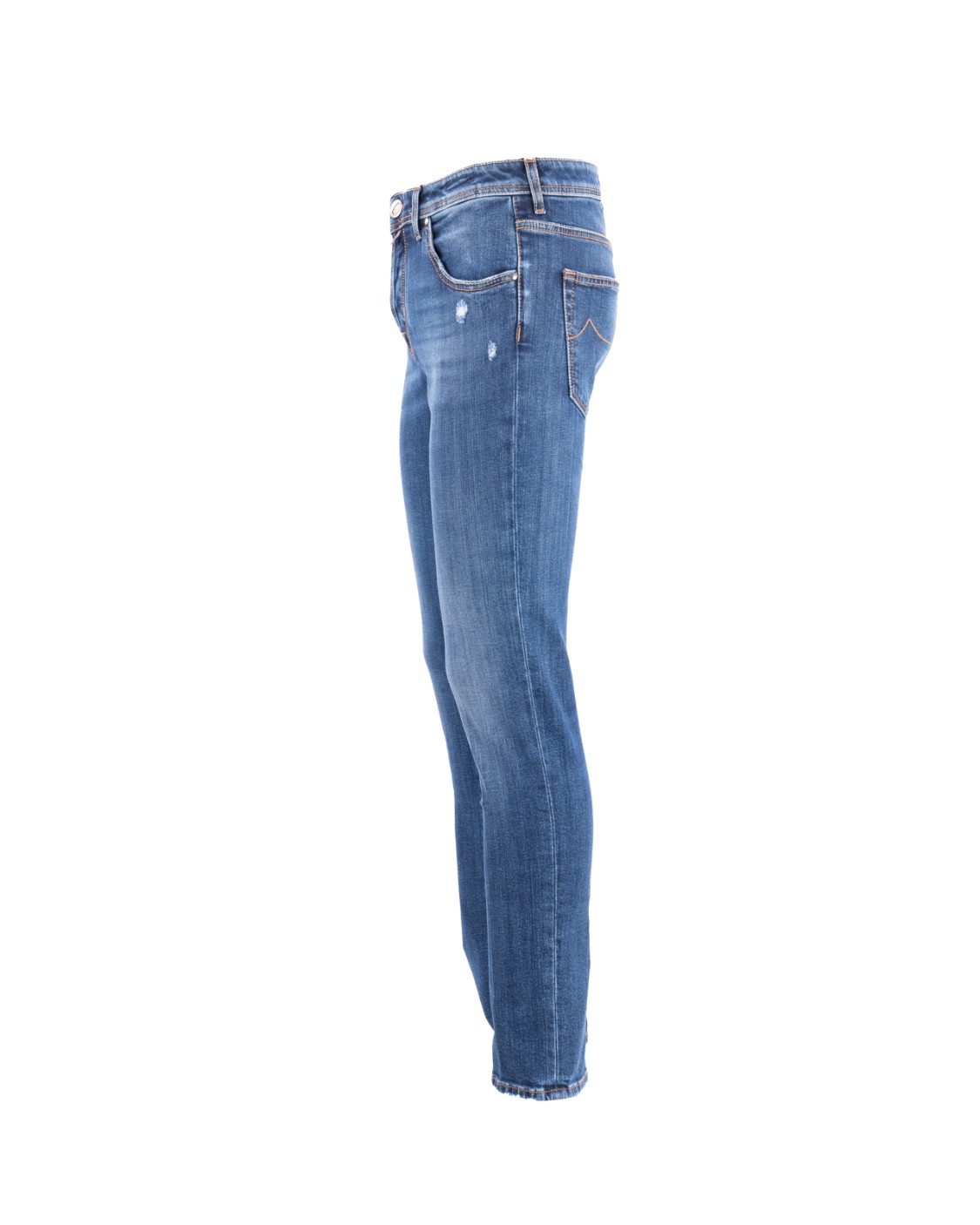 shop JACOB COHEN  Jeans: Jacob Choen jeans  a cinque tasche.
Logo ricamato sul taschino.
Passanti al punto vita.
Chiusura con bottoni.
Bottone con logo a rilievo e finitura rame.
Patta interna ricamata con nome del pantalone e citazione del fondatore.
Salpa in cavallino con logo ricamato in ecopelle dal colore a contrasto.
Include bandana con stampa maiolica e rocchetto di filo
Profumati con l’esclusiva fragranza Jacob Cohën.
Composizione: 65% poliestere, 35% cotone.
Made in Italy.. S4071-923D number 301068